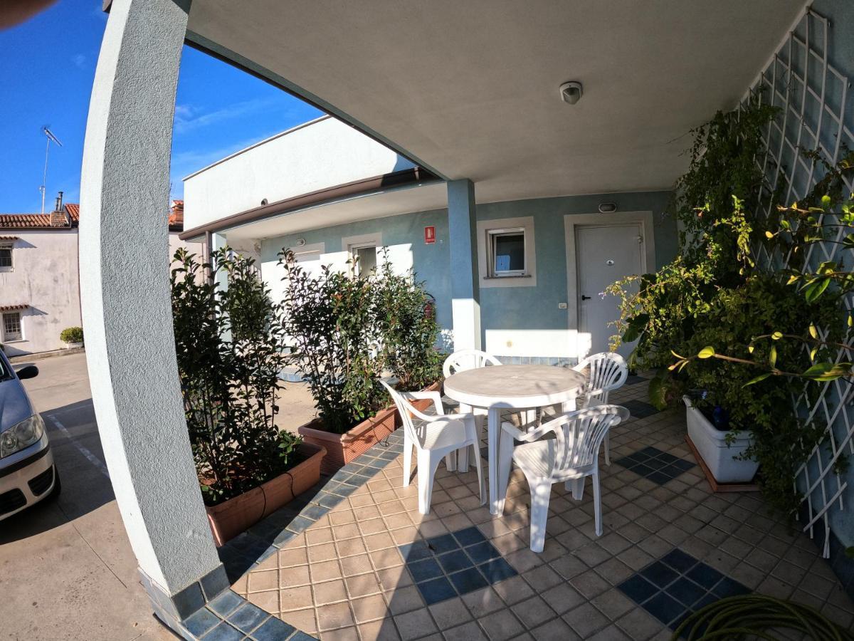 Albergo La Caravella Staranzano ภายนอก รูปภาพ