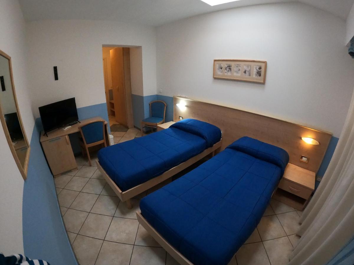 Albergo La Caravella Staranzano ภายนอก รูปภาพ